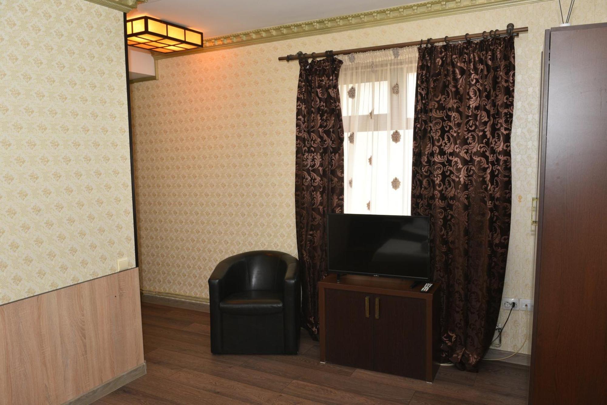 Flamingo Hotel Piteşti Kültér fotó